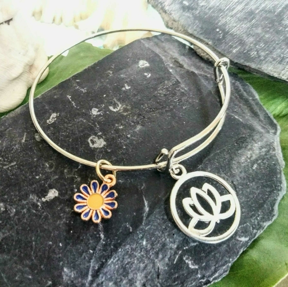 Expandable Charm Bracelets - Picture 13 of 16